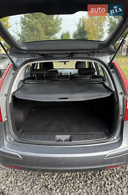 Универсал Hyundai i30 2010 в 