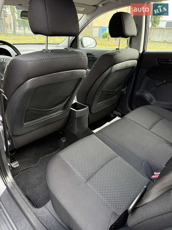 Универсал Hyundai i30 2010 в Луцке