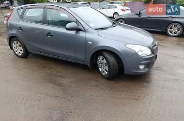 Хэтчбек Hyundai i30 2009 в 