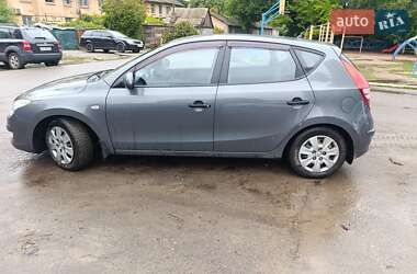 Хэтчбек Hyundai i30 2009 в 