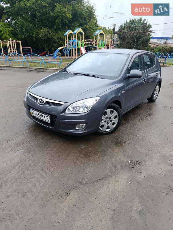 Хэтчбек Hyundai i30 2009 в Одессе