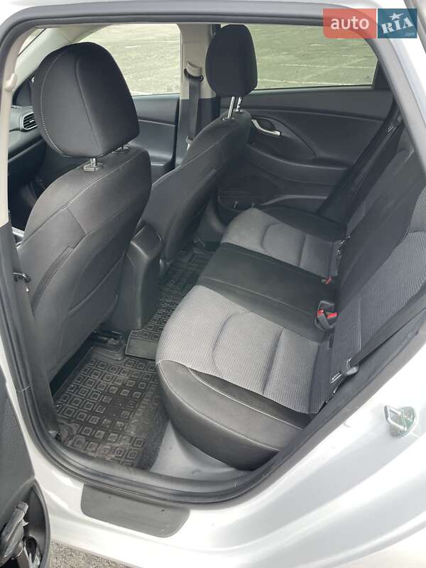 Универсал Hyundai i30 2020 в Киеве