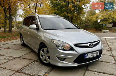Універсал Hyundai i30 2010 в Лубнах