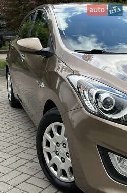 Хэтчбек Hyundai i30 2014 в 