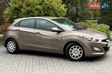 Хэтчбек Hyundai i30 2014 в 