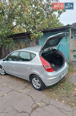 Хэтчбек Hyundai i30 2008 в 