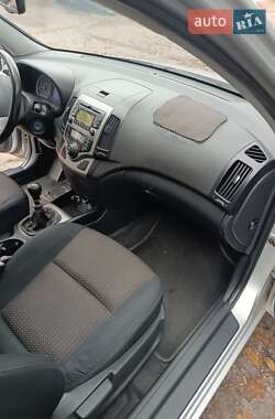 Хэтчбек Hyundai i30 2008 в 