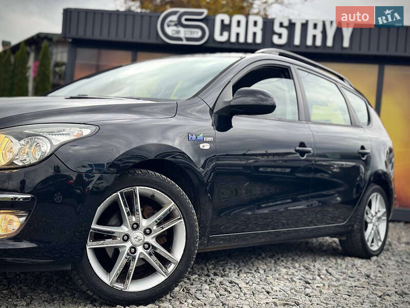 Универсал Hyundai i30 2009 в Стрые