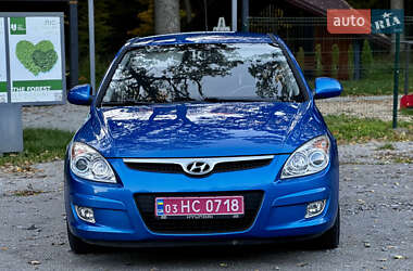 Хэтчбек Hyundai i30 2008 в 