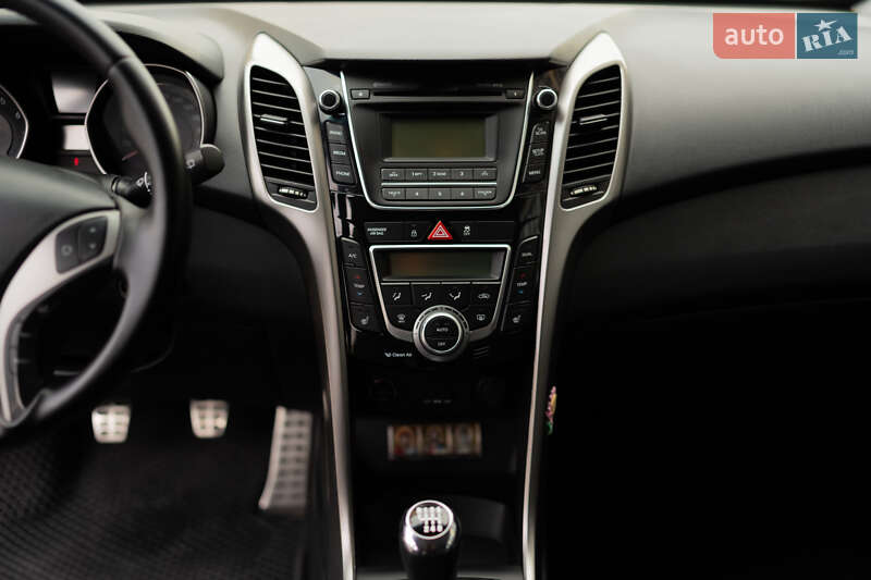 Хэтчбек Hyundai i30 2013 в Чернигове