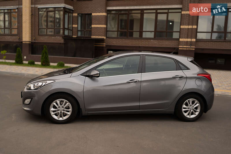 Хэтчбек Hyundai i30 2013 в Чернигове