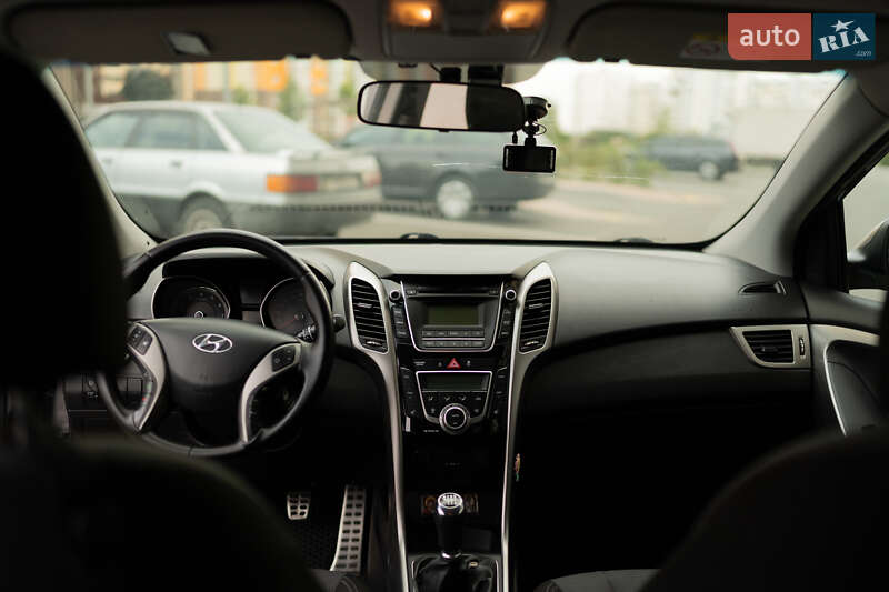 Хэтчбек Hyundai i30 2013 в Чернигове