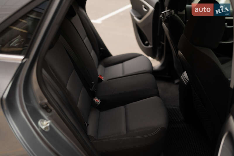 Хэтчбек Hyundai i30 2013 в Чернигове