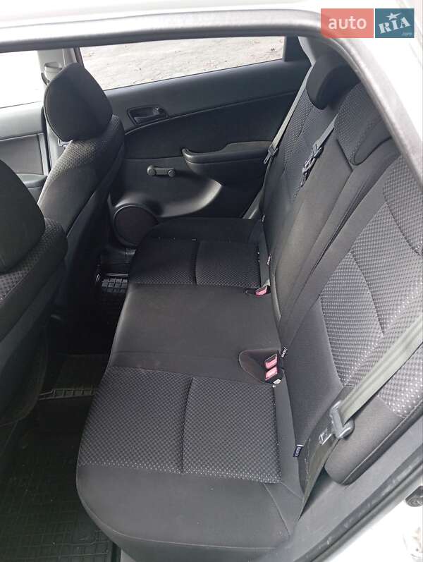 Универсал Hyundai i30 2010 в Житомире