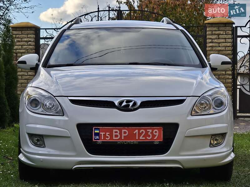 Универсал Hyundai i30 2009 в Бориславе