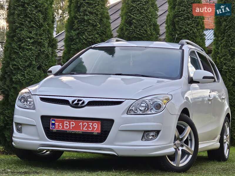 Универсал Hyundai i30 2009 в Бориславе