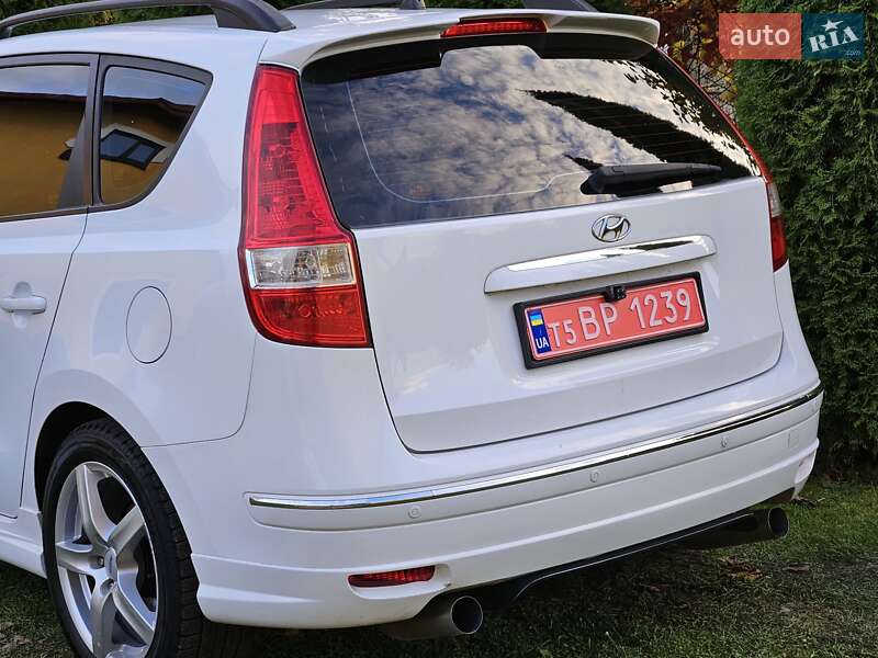 Универсал Hyundai i30 2009 в Бориславе