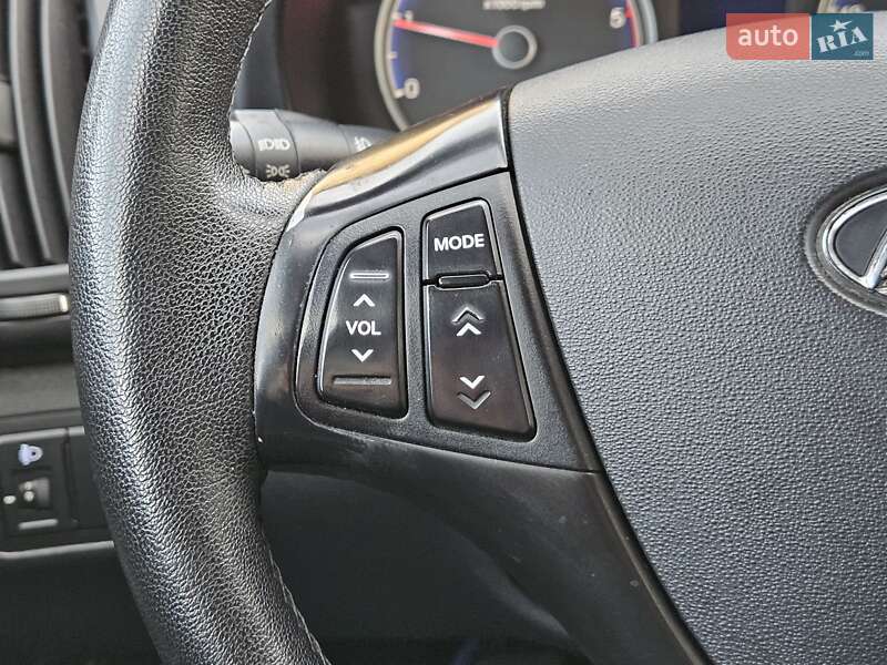 Универсал Hyundai i30 2009 в Бориславе