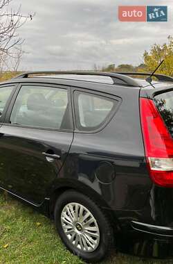 Универсал Hyundai i30 2010 в 