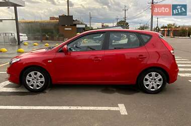 Хэтчбек Hyundai i30 2008 в 