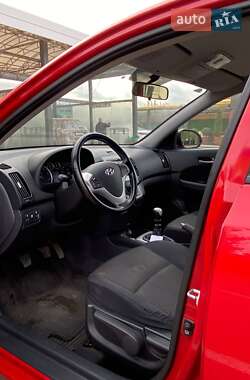 Хэтчбек Hyundai i30 2008 в 