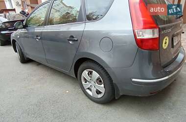 Універсал Hyundai i30 2010 в Софіївській Борщагівці