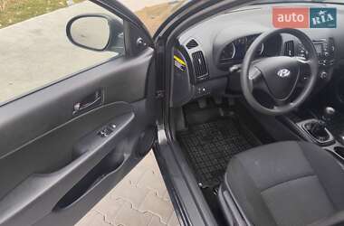 Хэтчбек Hyundai i30 2009 в 