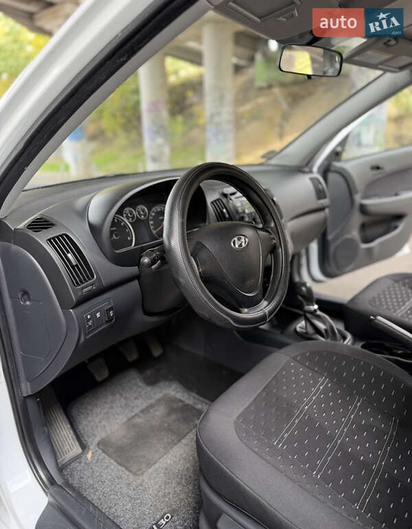 Хетчбек Hyundai i30 2010 в Одесі