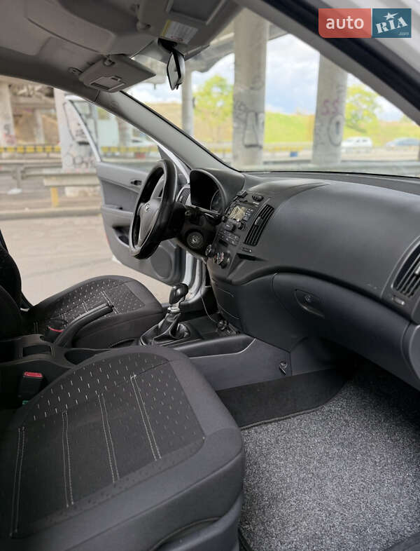 Хетчбек Hyundai i30 2010 в Одесі