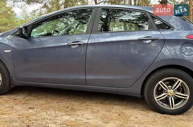 Хэтчбек Hyundai i30 2013 в 