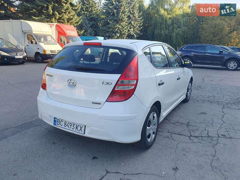 Хетчбек Hyundai i30 2011 в Рівному фото 8 Хетчбек Hyundai i30 2011 в Рівному