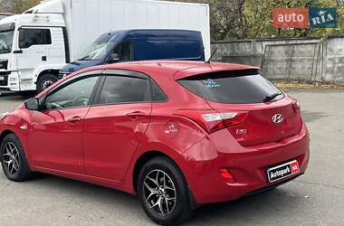 Хэтчбек Hyundai i30 2013 в 