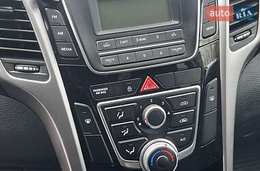 Хэтчбек Hyundai i30 2013 в 