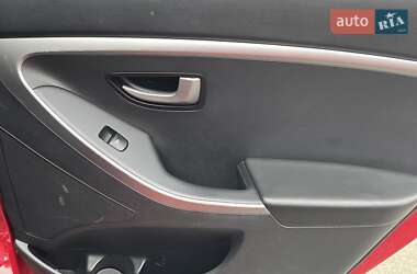 Хэтчбек Hyundai i30 2013 в 