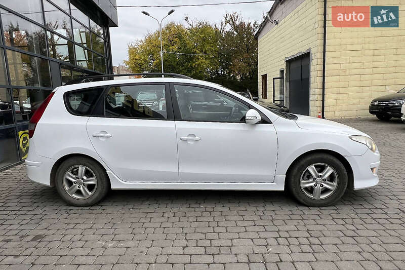 Хетчбек Hyundai i30 2010 в Івано-Франківську