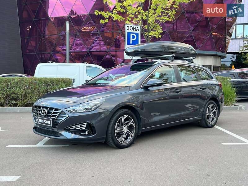 Универсал Hyundai i30 2020 в Киеве фото 3 Универсал Hyundai i30 2020 в Киеве