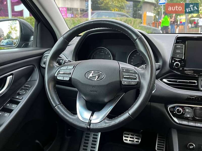 Универсал Hyundai i30 2020 в Киеве фото 22 Универсал Hyundai i30 2020 в Киеве