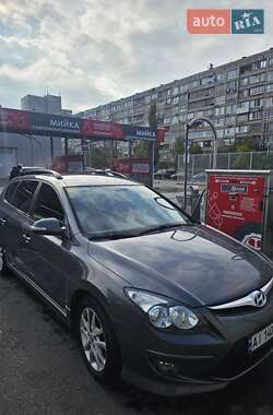 Універсал Hyundai i30 2010 в  фото 4 Універсал Hyundai i30 2010 в