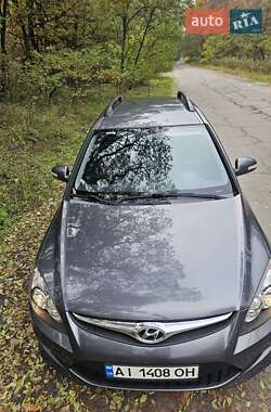 Універсал Hyundai i30 2010 в  фото 31 Універсал Hyundai i30 2010 в