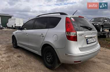 Універсал Hyundai i30 2010 в  фото 5 Універсал Hyundai i30 2010 в