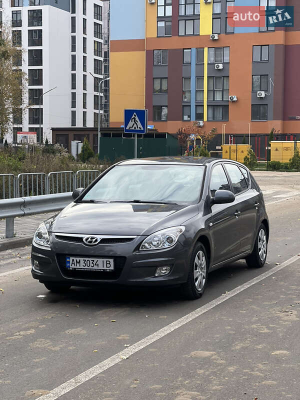 Хетчбек Hyundai i30 2008 в Житомирі фото 3 Хетчбек Hyundai i30 2008 в Житомирі