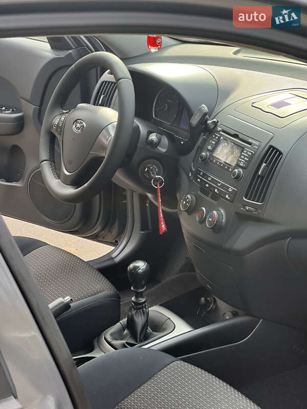 Хетчбек Hyundai i30 2008 в Житомирі фото 18 Хетчбек Hyundai i30 2008 в Житомирі