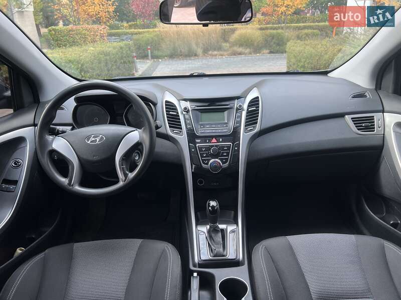 Універсал Hyundai i30 2014 в Києві фото 21 Універсал Hyundai i30 2014 в Києві