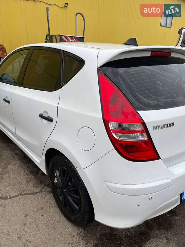 Хетчбек Hyundai i30 2010 в Чернігові фото 6 Хетчбек Hyundai i30 2010 в Чернігові