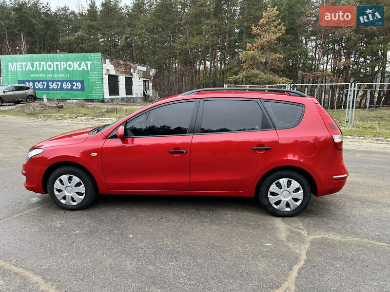 Універсал Hyundai i30 2009 в Зміїві фото 4 Універсал Hyundai i30 2009 в Зміїві