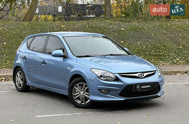 Хэтчбек Hyundai i30 2011 в Киеве Хэтчбек Hyundai i30 2011 в Киеве