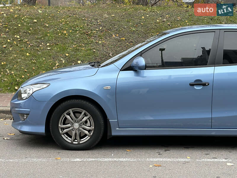 Хетчбек Hyundai i30 2011 в Києві фото 12 Хетчбек Hyundai i30 2011 в Києві