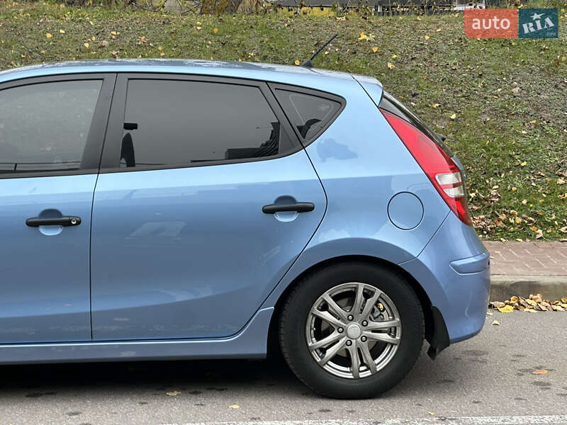 Хетчбек Hyundai i30 2011 в Києві фото 13 Хетчбек Hyundai i30 2011 в Києві