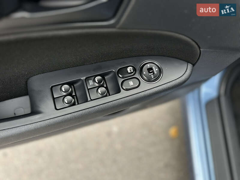 Хетчбек Hyundai i30 2011 в Києві фото 28 Хетчбек Hyundai i30 2011 в Києві