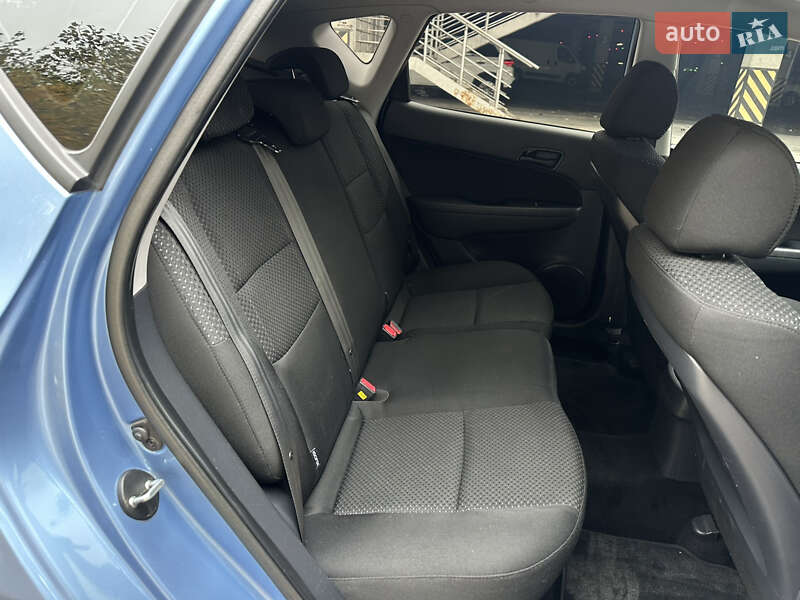 Хетчбек Hyundai i30 2011 в Києві фото 41 Хетчбек Hyundai i30 2011 в Києві